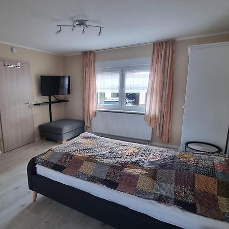 Ferienwohnung Unter Der Linde St. Wendel Exterior foto